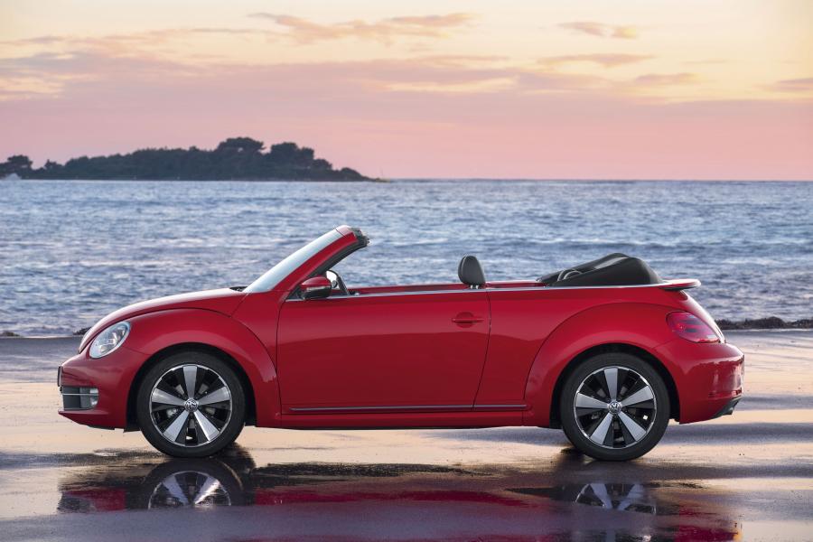  Volkswagen Beetle Cabriolet 2012 года  (фото 84 из 107)